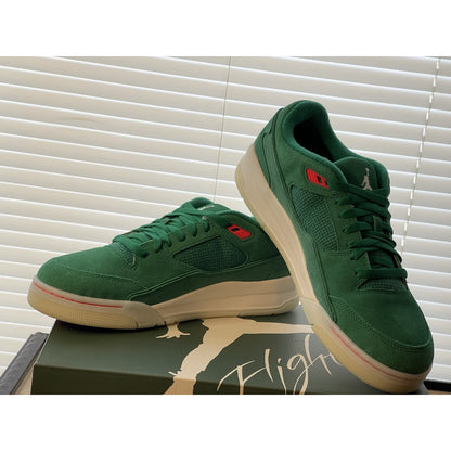 Jordan Flight Court . Size 11.5