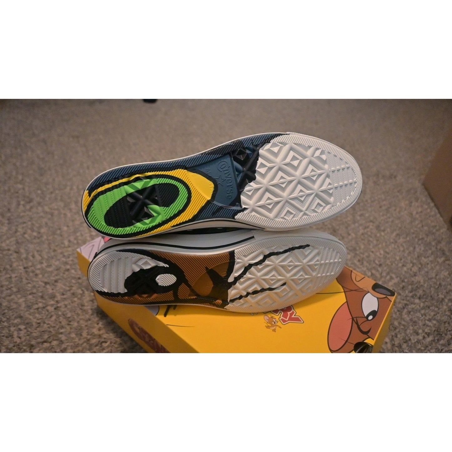 Converse 85 Years of Tom and Jerry SIZE 11.5M
