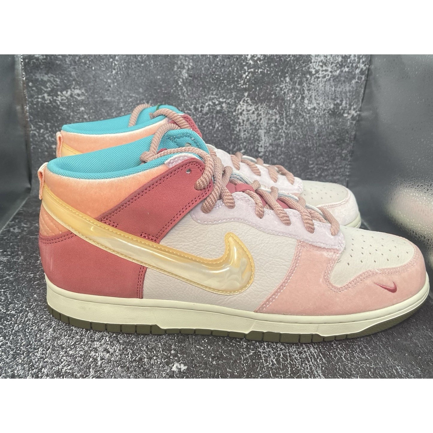 Size 11 - Social Status x Nike Dunk Mid Strawberry Milk NEW $110!