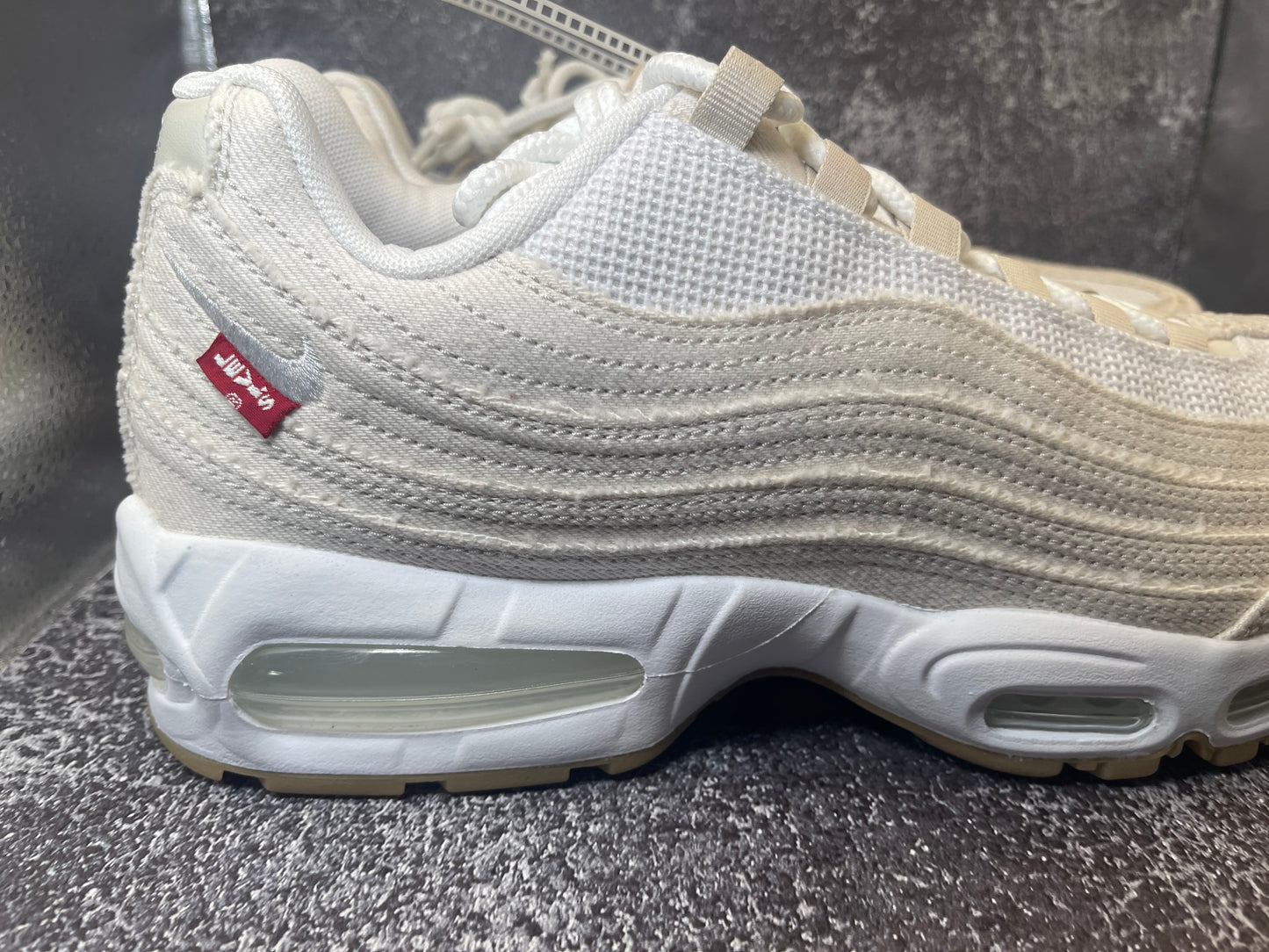 Nike Air Max 95 OG x Levi's Ecru Light Orewood Brown HM4743-100 - Size 11.5M (No Box)