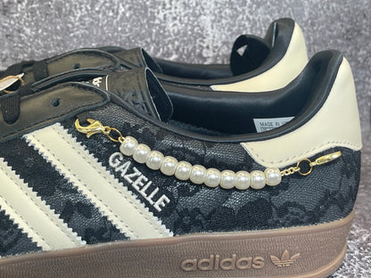Adidas Originals Gazelle Indoor HQ2624 Core Black / Cream White - Women's