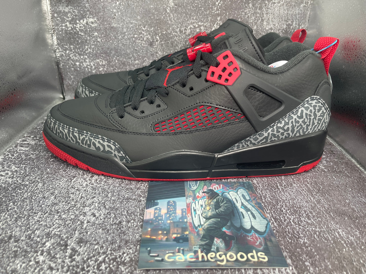Air Jordan Spizike Low 'Bred' Men's Sneakers - Black/Fire Red