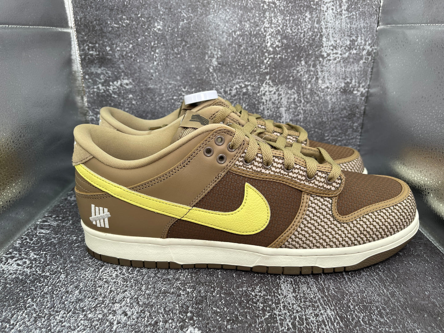 Nike Dunk Low SP x Undefeated 'Canteen/Lemon Frost' DH3061-200
