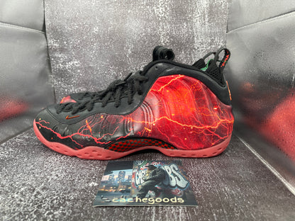 Nike Air Foamposite One PRM – Black/Bright Crimson-Off Noir