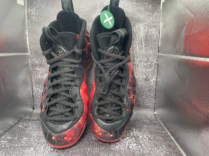 Nike Air Foamposite One PRM – Black/Bright Crimson-Off Noir