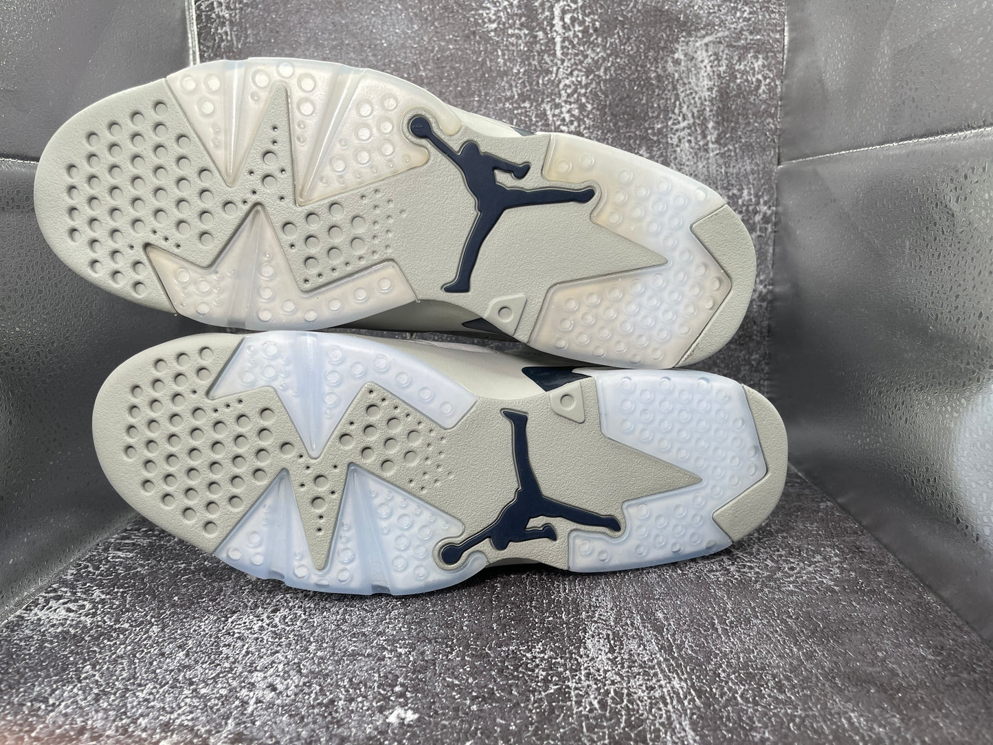 Air Jordan 6 Retro 'Magnet/College Navy' Men's Size 12