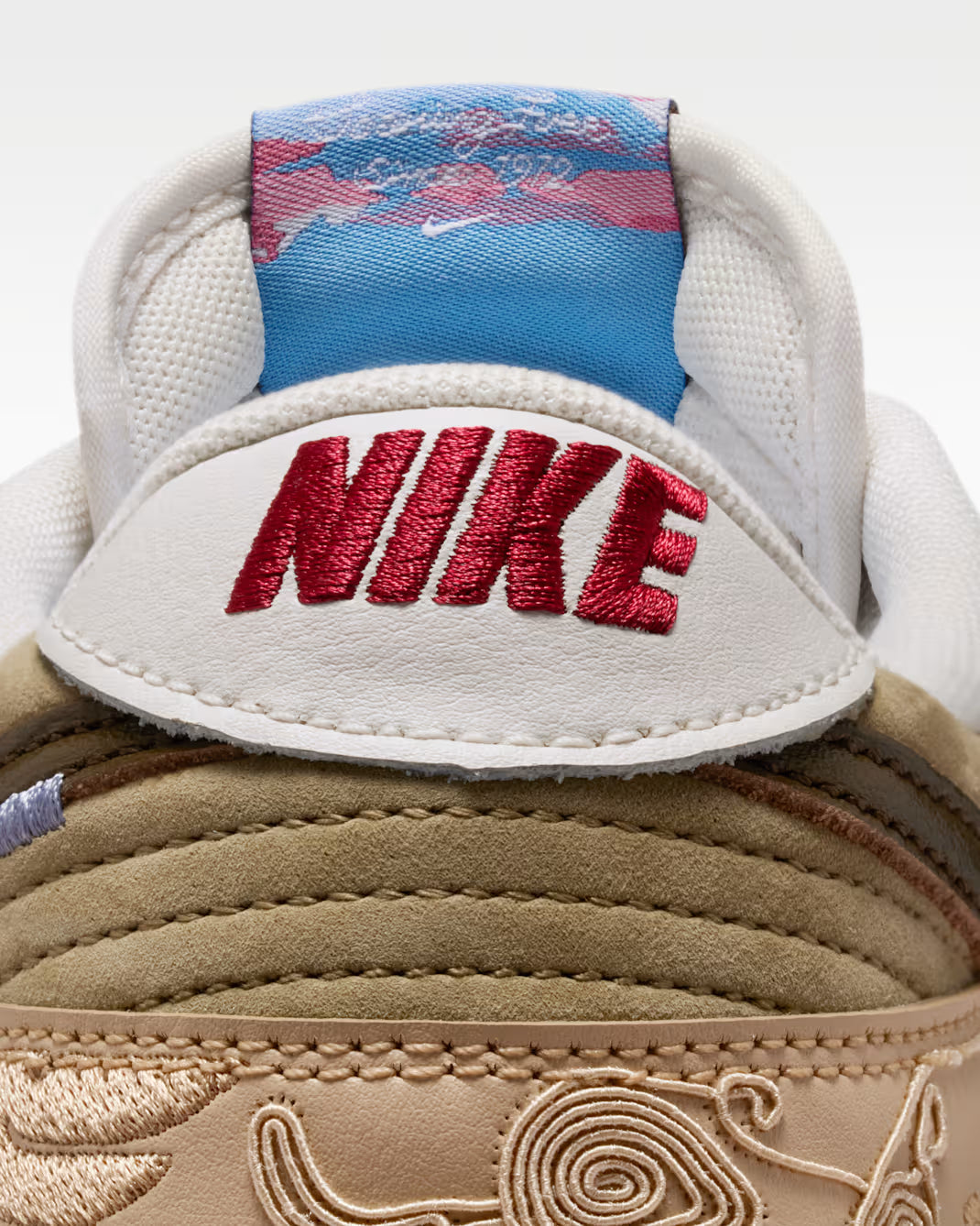 Nike Dunk Low SE "LNY"