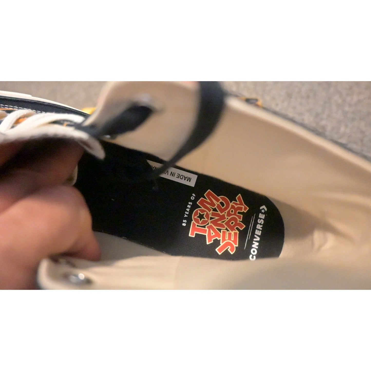 Converse 85 Years of Tom and Jerry SIZE 11.5M